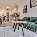 Rentplanet - Apartament Wyszynskiego